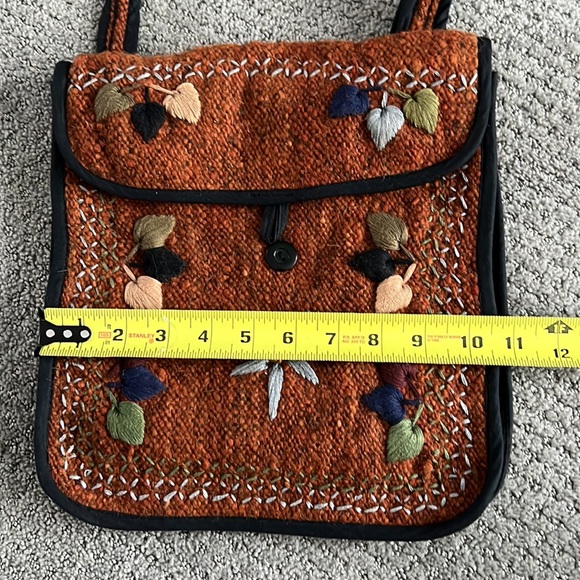 NEW 100% Wool Embroidered Crossbody Bag - Picture 8 of 10